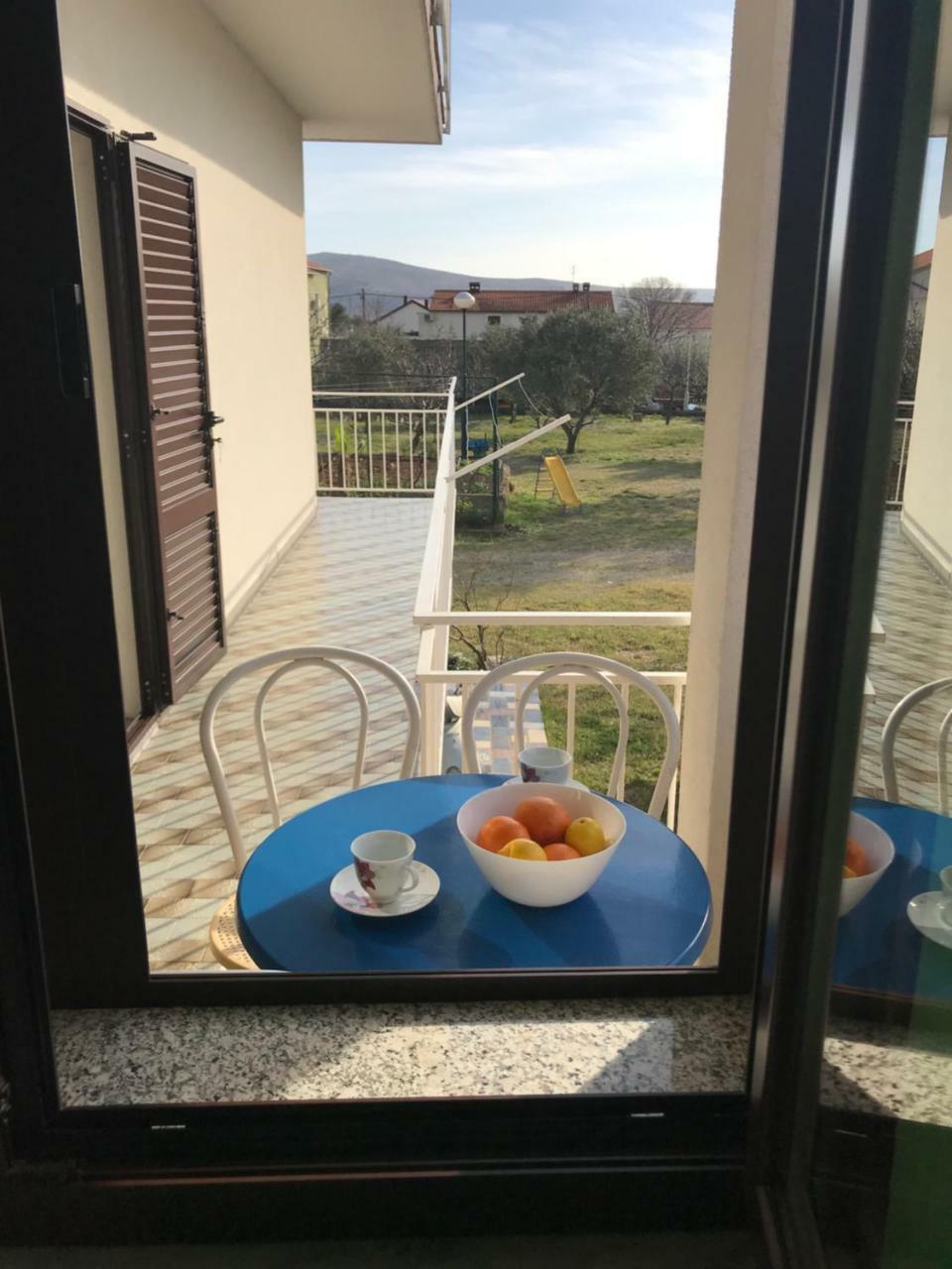 Apartman Ive Starigrad Paklenica Exterior foto