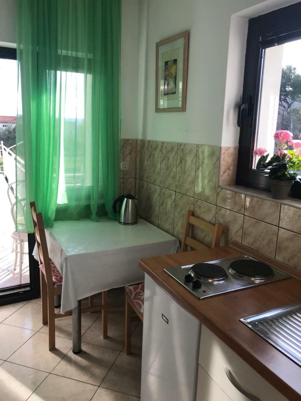 Apartman Ive Starigrad Paklenica Exterior foto